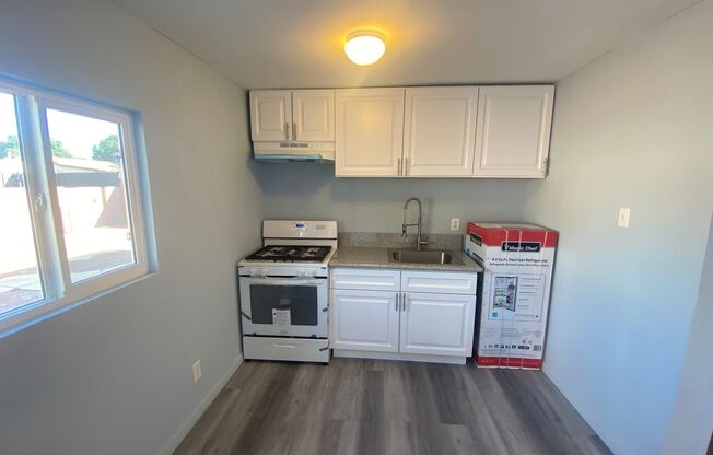 Remodeled Long Beach Studio ADU For Rent!