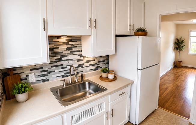 3073 Meade Ave Apartments