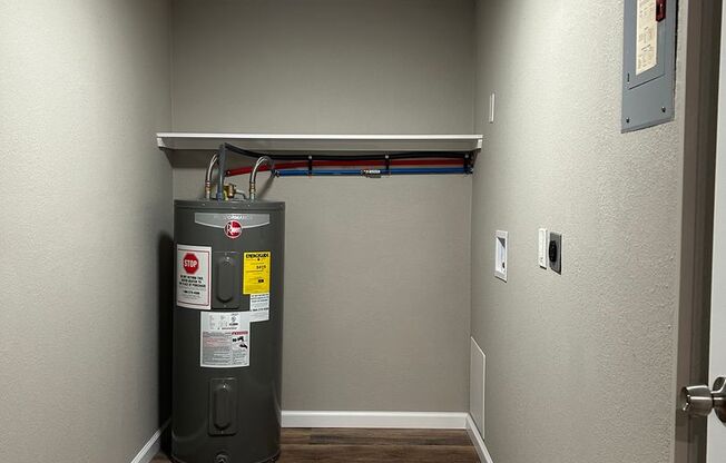 1 bed, 1 bath, 576 sqft, $1,095, Unit 125