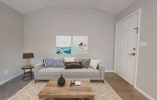 2 beds, 1 bath, 786 sqft, $925, Unit 2208