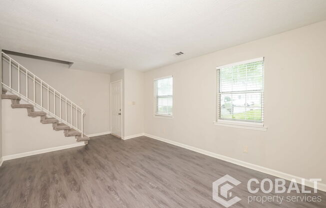 416 CREEKVIEW CT