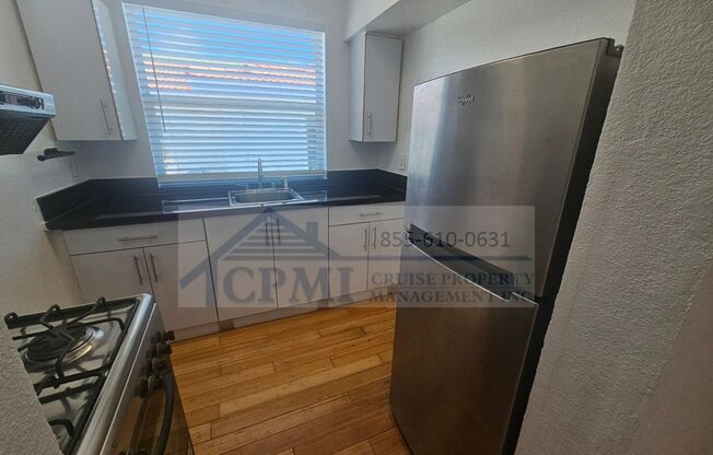 Studio, 1 bath, 575 sqft, $1,595, Unit 12