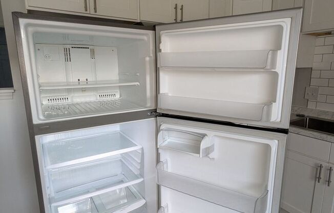 2 beds, 1 bath, 855 sqft, $1,049, Unit 3364-02