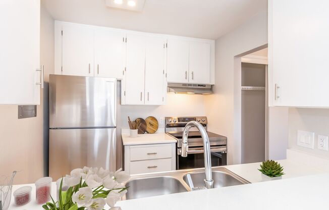 Studio, 1 bath, 464 sqft, $1,200, Unit 134