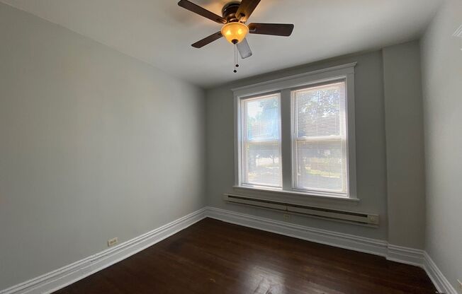 Lakeview 2BR! Near Brown Line & Whole Foods!