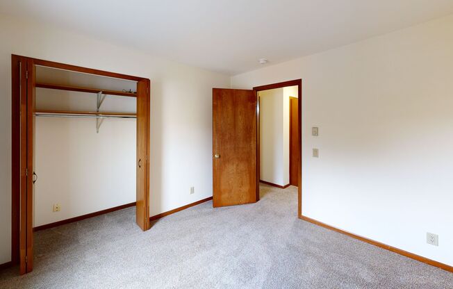 2 beds, 2 baths, 950 sqft, $1,695, Unit 7657CB