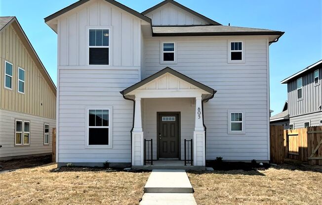 3/2.5  Home + Office near downtown Hutto