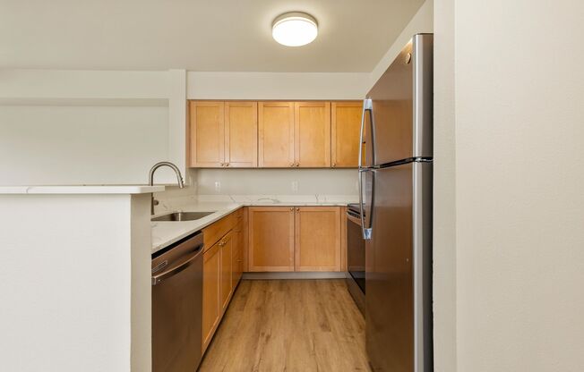 2 beds, 2 baths, 1,005 sqft, $2,895, Unit 504
