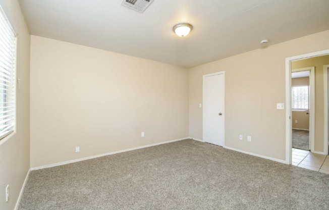3143 W ROESER RD
