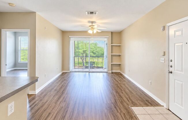 MOVE-IN SPECIAL! ½ OFF YOUR FIRST MONTH’S RENT! 1/1 Gated Allegro Palm – Resort-Style Amenities!
