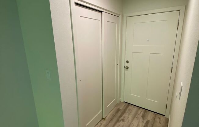 2 beds, 1 bath, 850 sqft, $1,395, Unit 301