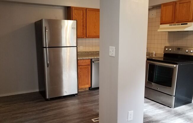 2 beds, 1 bath, $1,300