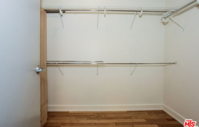 1 bed, 1 bath, 855 sqft, $2,500, Unit 343