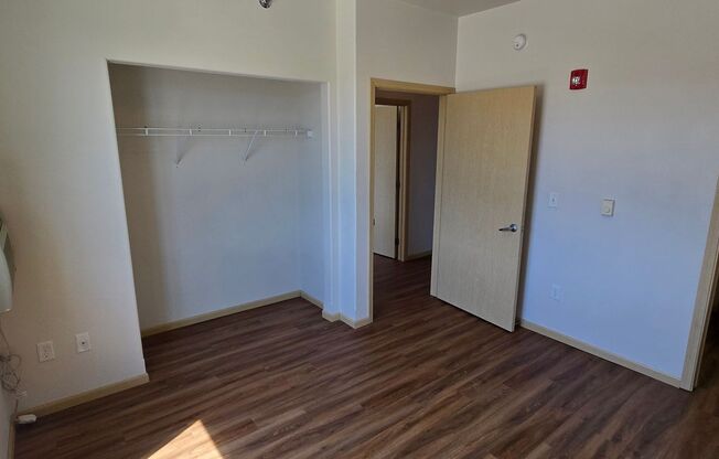 4 beds, 3 baths, $1,895, Unit 112