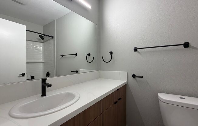 2 beds, 2 baths, 980 sqft, $3,165, Unit 819-16