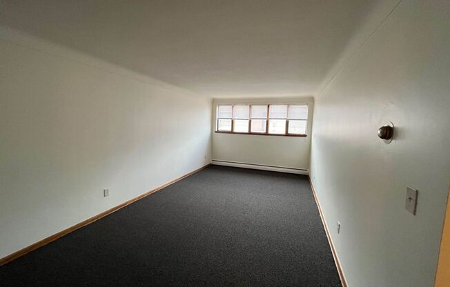 Phalen Apartments on Maryland!