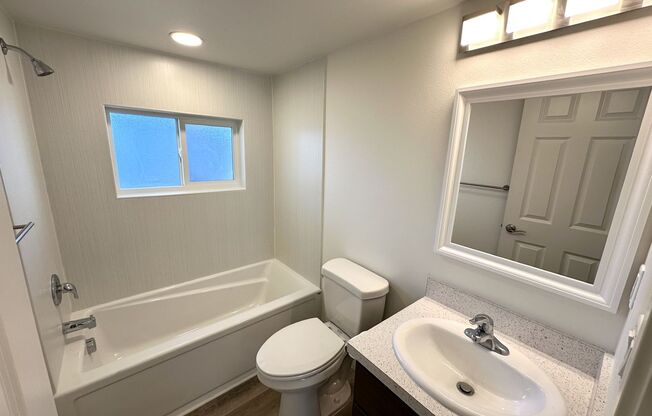 2 beds, 1 bath, $2,000