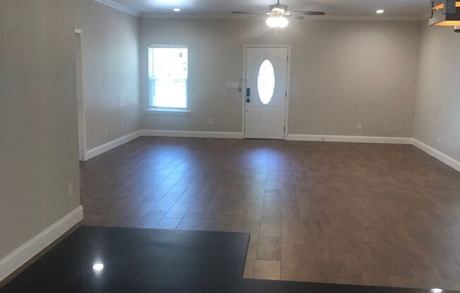 1012 E Oak