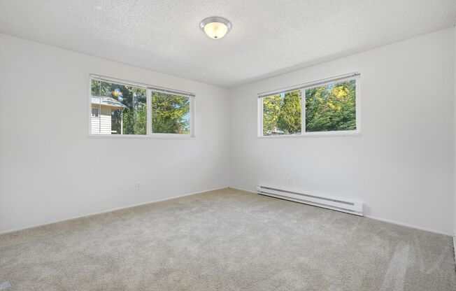 2 beds, 1 bath, 1,000 sqft, $1,350, Unit 31