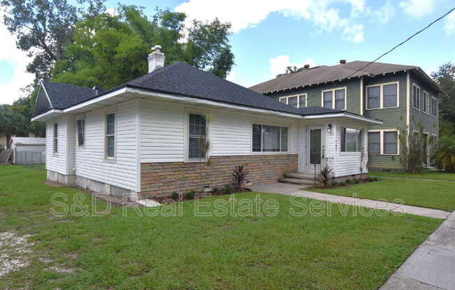 707 E LIME ST