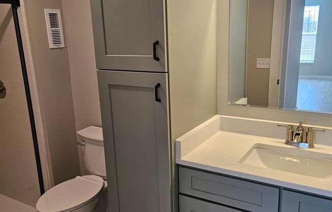 3 beds, 2 baths, 1,218 sqft, $1,450, Unit Neptune 207