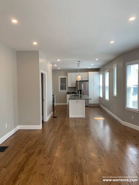 5 1/2 EDWARD ST