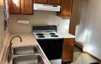 1 bed, 1 bath, $1,000, Unit First Floor