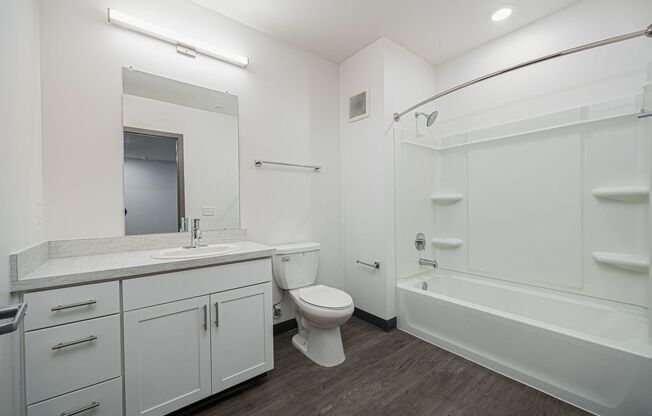 3 beds, 2 baths, 1,378 sqft, $2,350, Unit 805