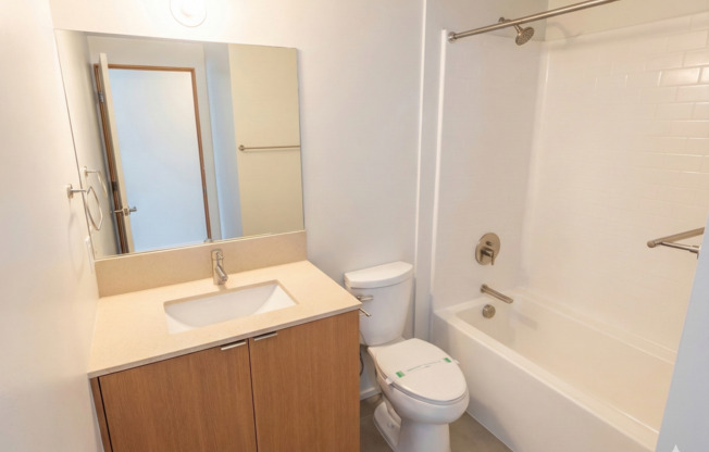 Studio, 1 bath, 401 sqft, $2,195, Unit 402