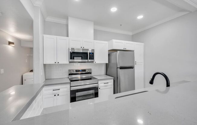 1 bed, 1 bath, 720 sqft, $1,775