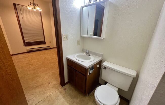 Studio, 1 bath, $605, Unit Apt 1