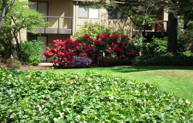 2 beds, 1 bath, 840 sqft, $1,547, Unit 0153