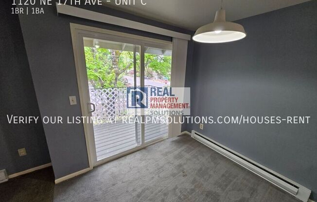 1120 NE 17 AVE