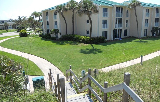 VACATION RENTAL ON S. HUTCHINSON ISLAND IN OCEAN VILLAGE