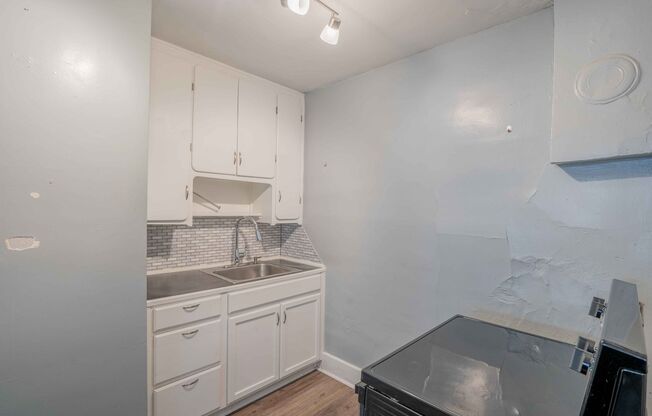 1 bed, 1 bath, $699, Unit 1131