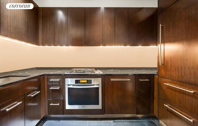 1 bed, 2 baths, 826 sqft, $4,800, Unit 16D