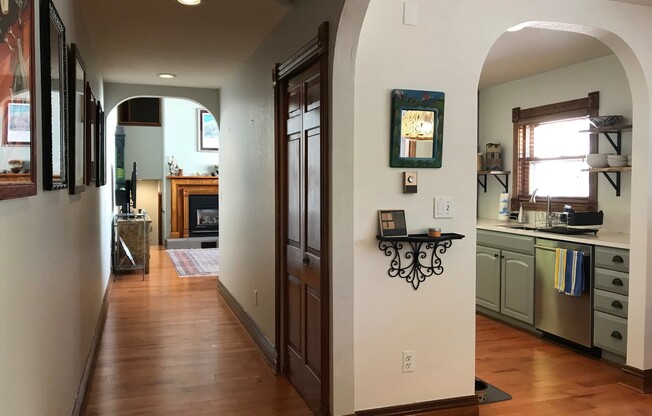 Updated 3 Bed 2 Bath Victorian Style Townhome. Flexible Move-In May 15 to July 1.
