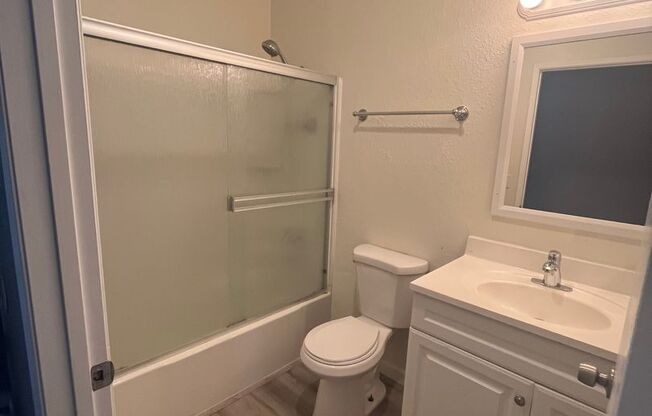 1 bed, 1 bath, $1,800, Unit #D