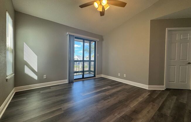 Newly Renovated 2/1 Condo ~ Gated Community near Tuskawilla!