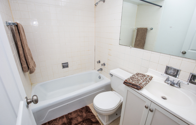 1 bed, 1 bath, 700 sqft, $1,600, Unit 421-#202