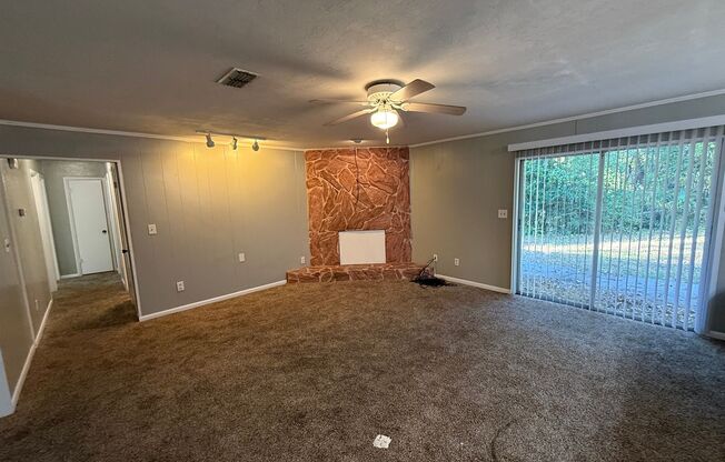 Comfortable SW Gainesville Home with Large Yard