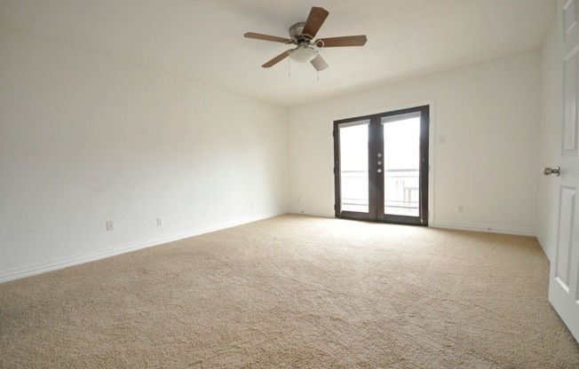 2 beds, 2 baths, $2,100, Unit Apt 402B