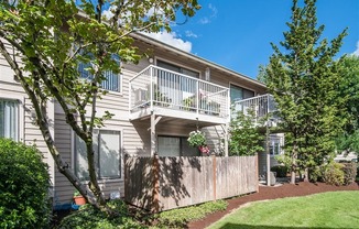 Beautiful Surroundings at Summerfield, Tigard, OR