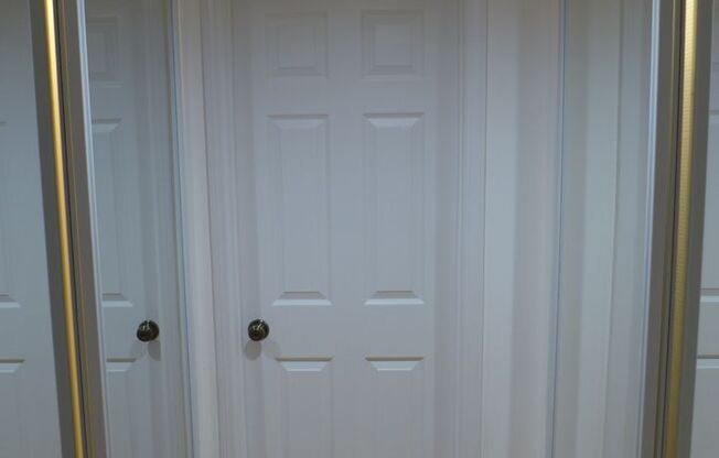 Studio, 1 bath, 550 sqft, $1,850, Unit 606