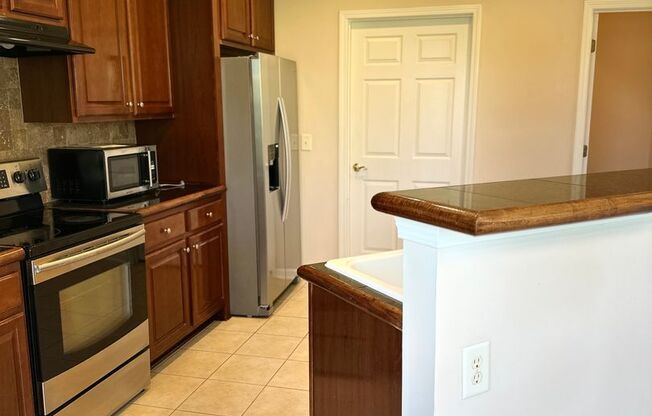 4 bedroom 2 and 1 half bath 2 story home in Flat Shoals Manor