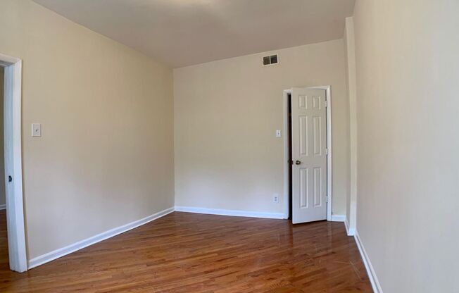 2 beds, 1 bath, $1,250, Unit 3340 - #2