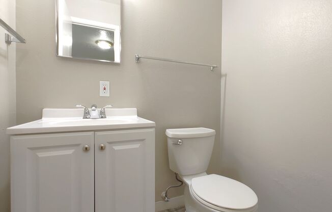 2 beds, 1.5 baths, 948 sqft, $1,035, Unit Unit 137