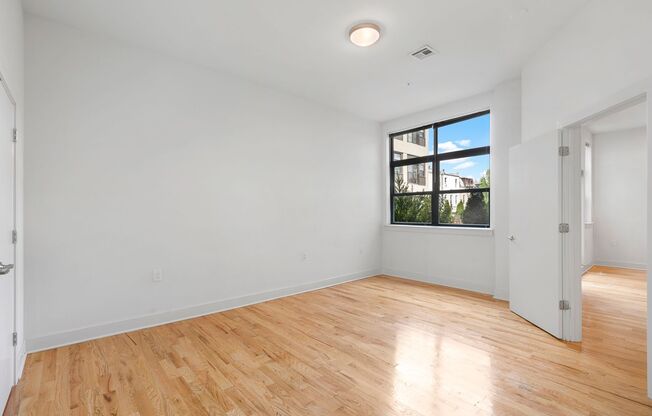 2 beds, 2 baths, 820 sqft, $4,095, Unit 6J