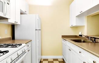 Studio, 1 bath, 532 sqft, $3,600, Unit 527