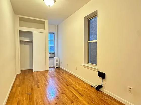 14 Jones St